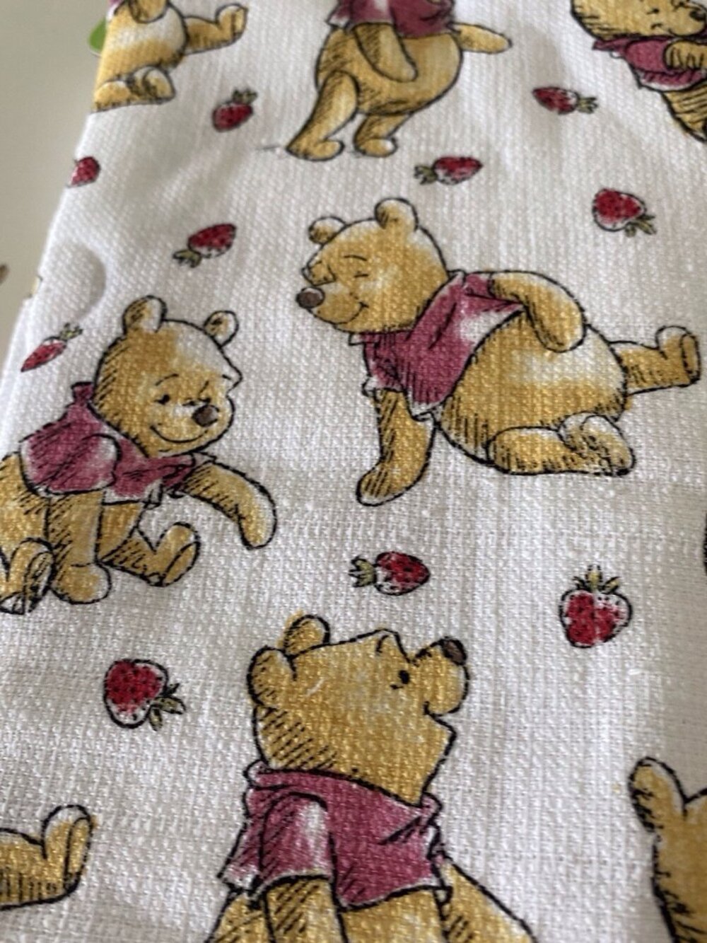 2 Pack Disney Winnie the Pooh Strawberries Kitchen‎ Towels 16 X 26” NEW - Picture 10 of 13